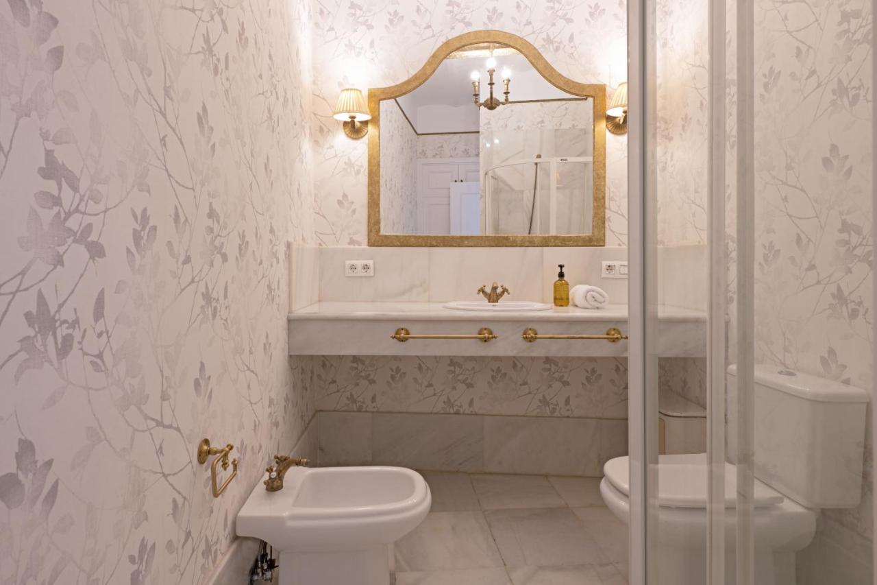 Suites Maestranza - Puerta Del Arenal By Magno Apartments Seville Ngoại thất bức ảnh